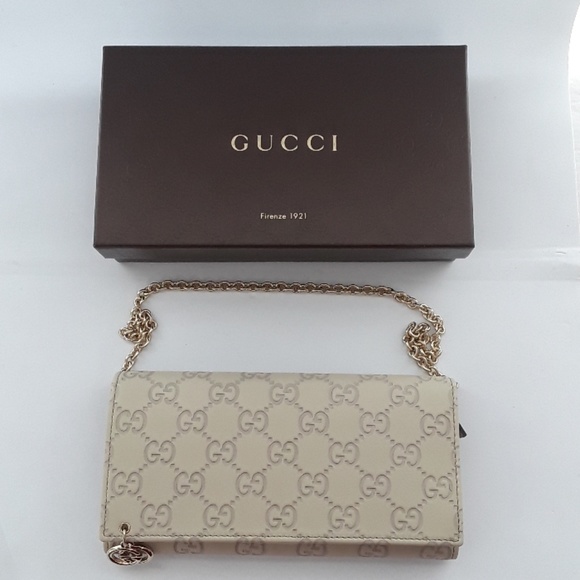 Gucci Handbags - NIB GUCCI 100% Authentic wallet 224262 534563